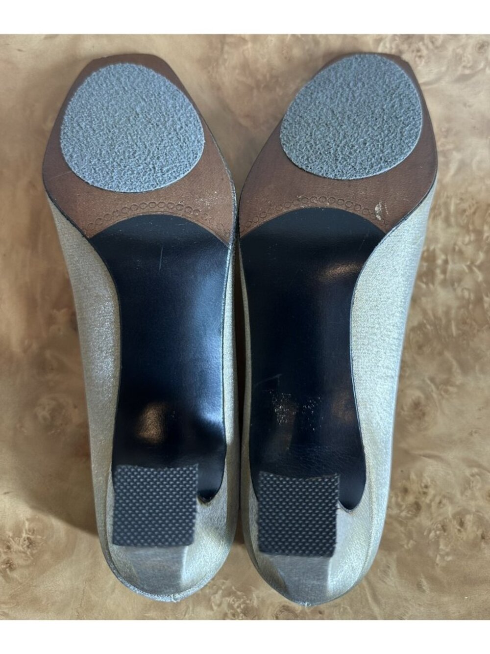 Stuart Weitzman Metallic Champagne Silk Satin Pumps Block Heel Size 8B - Picture 6 of 7